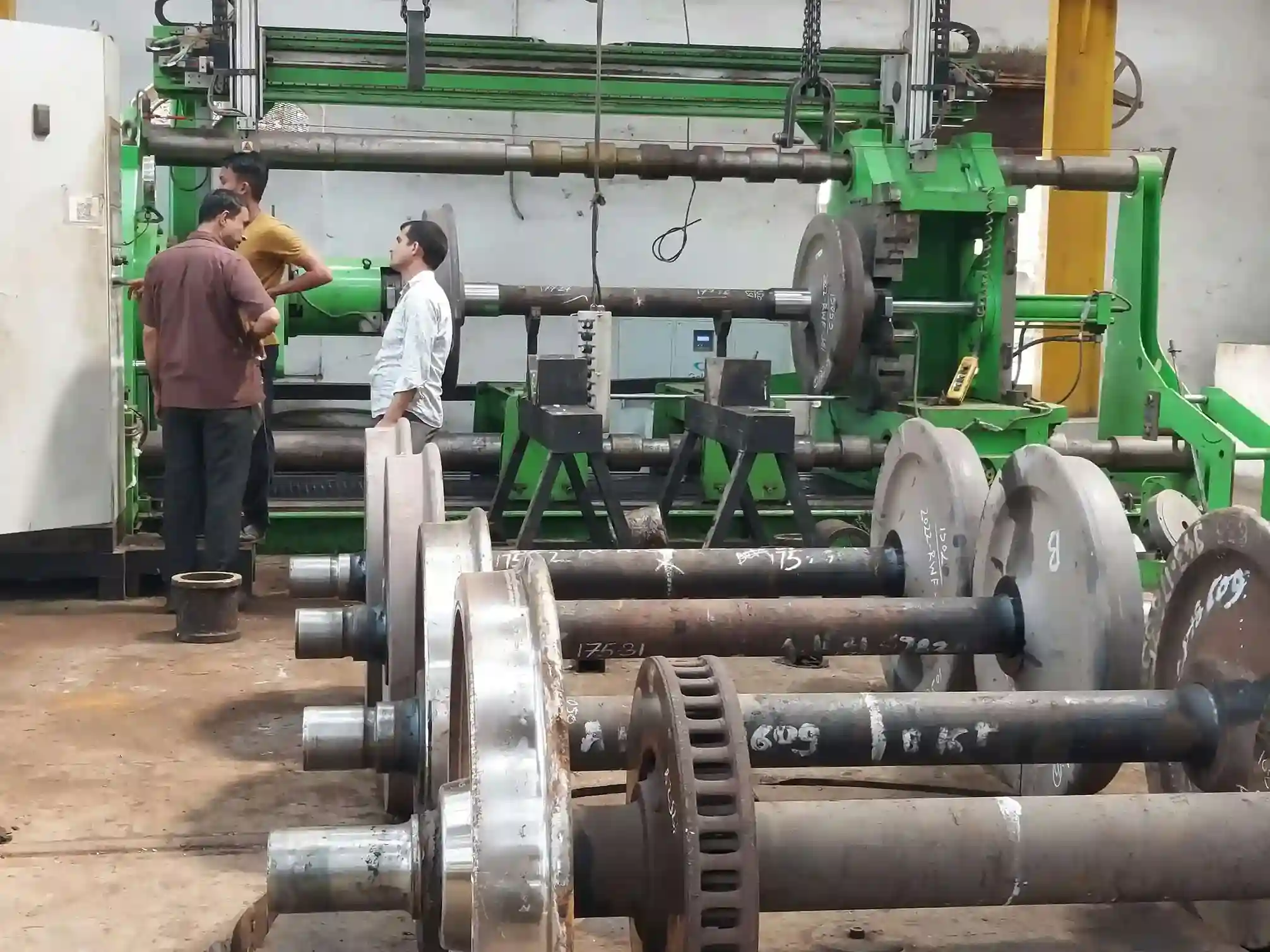Beli Pembongkaran Seng dan Besi Konstruksi Bekas